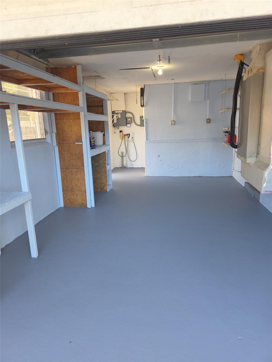 Image 23 of 37 For 4642 Belfast Drive