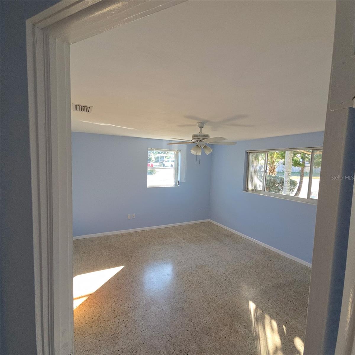 Image 29 of 37 For 4642 Belfast Drive