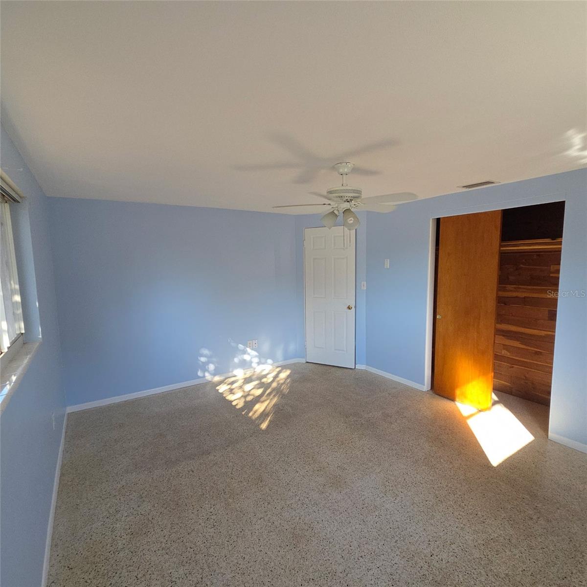 Image 32 of 37 For 4642 Belfast Drive