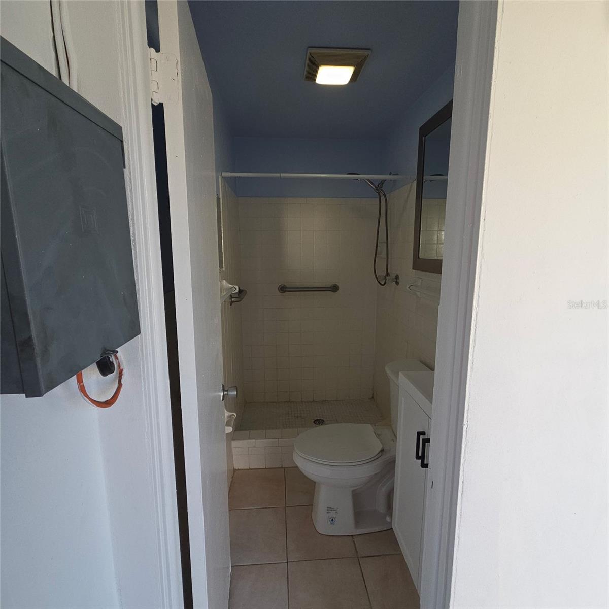 Image 5 of 37 For 4642 Belfast Drive