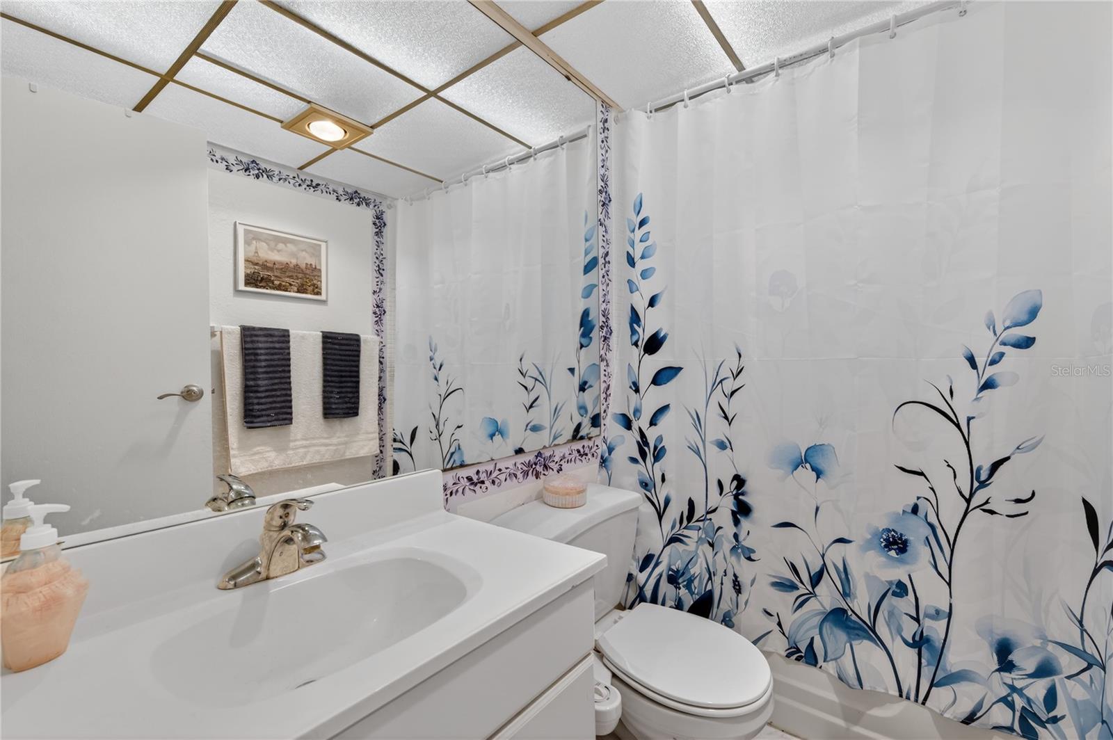 Image 15 of 33 For 201 Bedford Trail F121