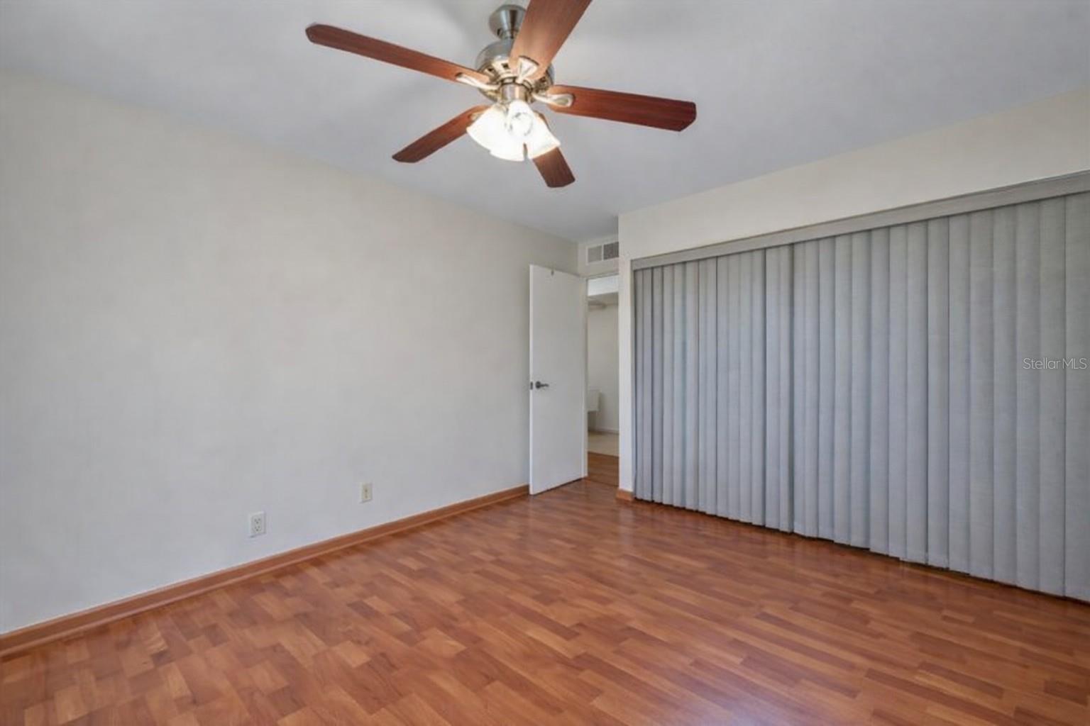 Image 18 of 33 For 201 Bedford Trail F121