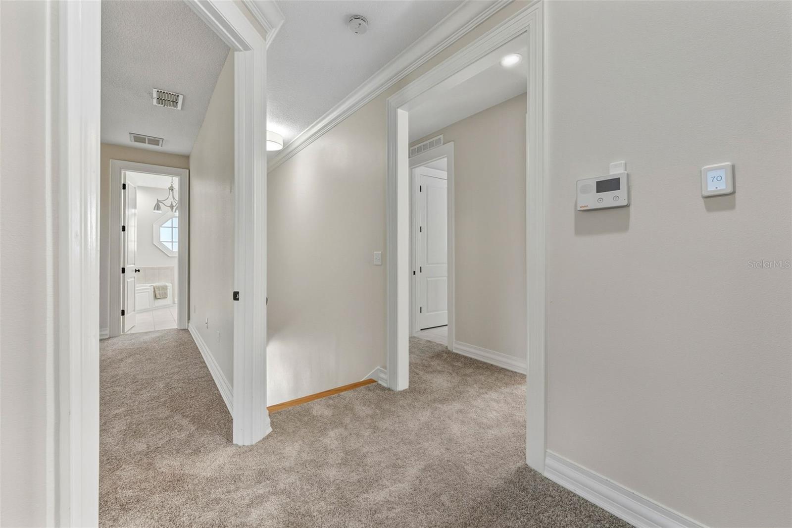 Listing photo id 10 for 2722 Myrtle Avenue