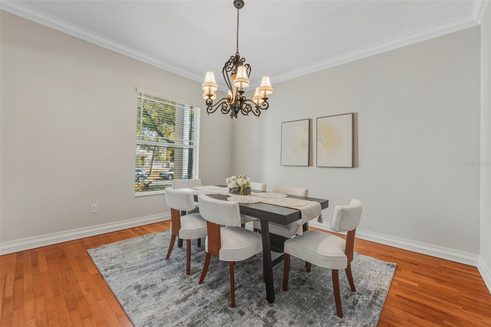 Listing photo id 19 for 2722 Myrtle Avenue