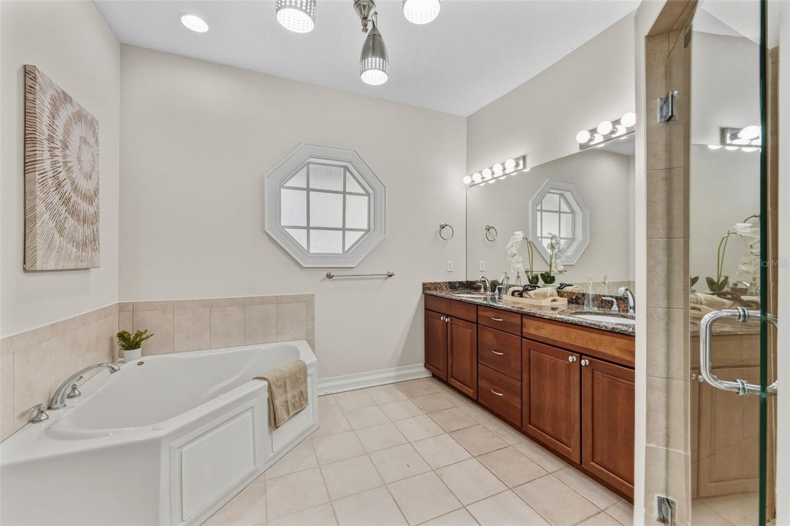 Listing photo id 23 for 2722 Myrtle Avenue