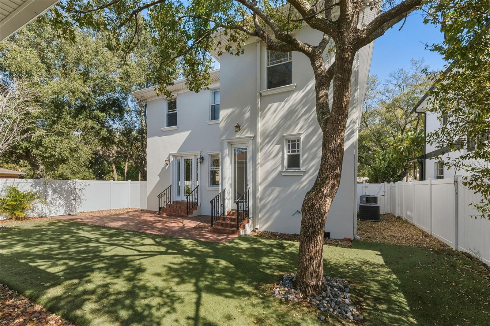 Listing photo id 37 for 2722 Myrtle Avenue