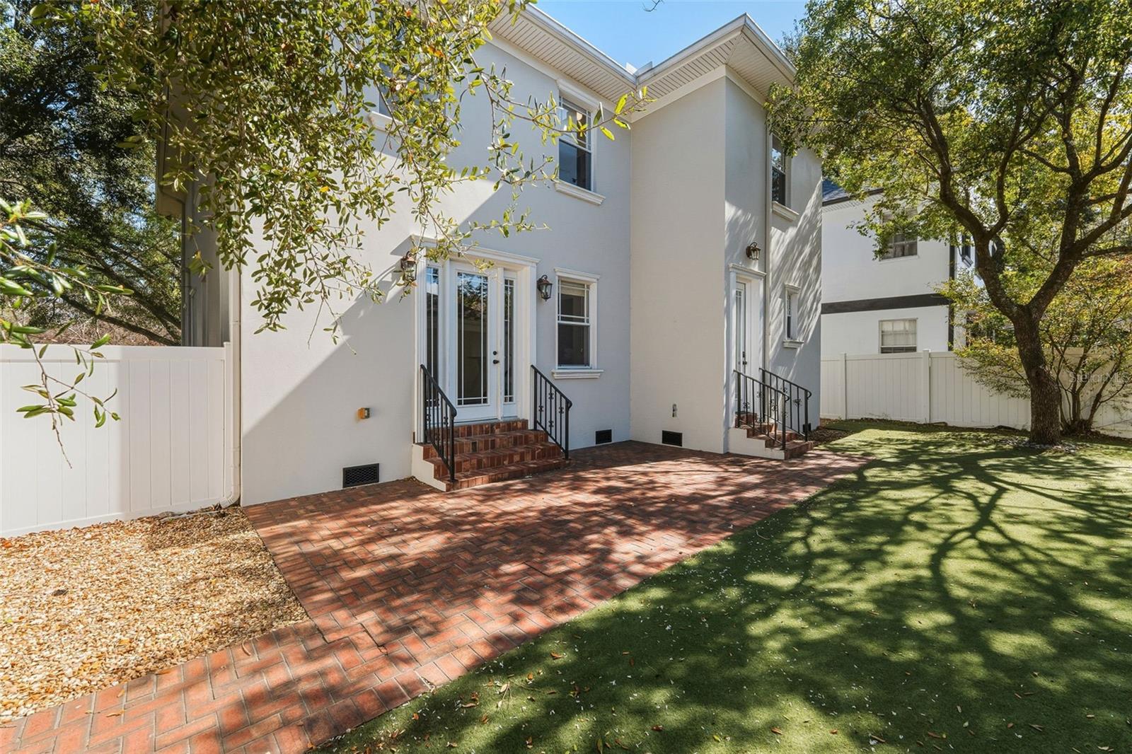 Listing photo id 39 for 2722 Myrtle Avenue