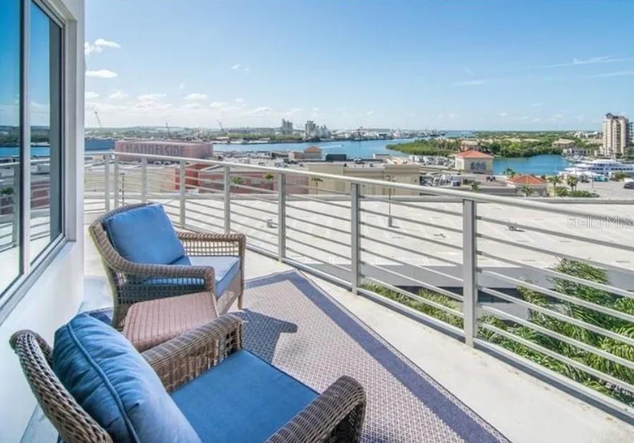 Listing photo id 0 for 1209 Cumberland Avenue 901