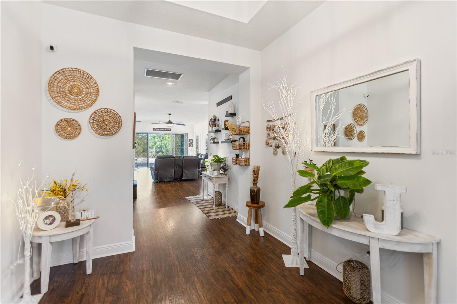 Image 18 of 59 For 4289 Tour Trace