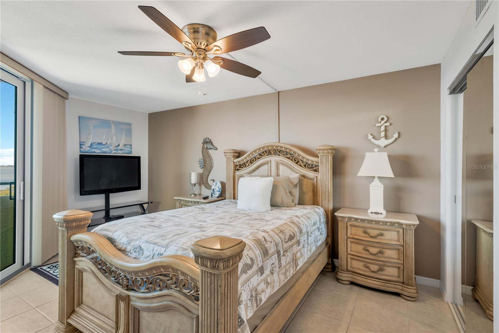 Image 18 of 39 For 6009 Sea Ranch Drive 415