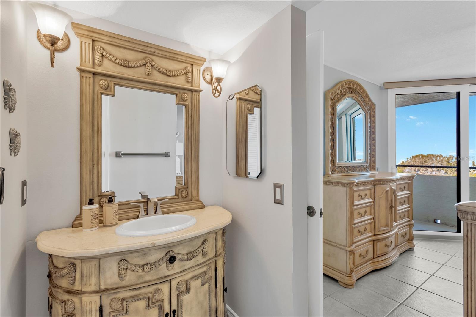 Image 19 of 39 For 6009 Sea Ranch Drive 415