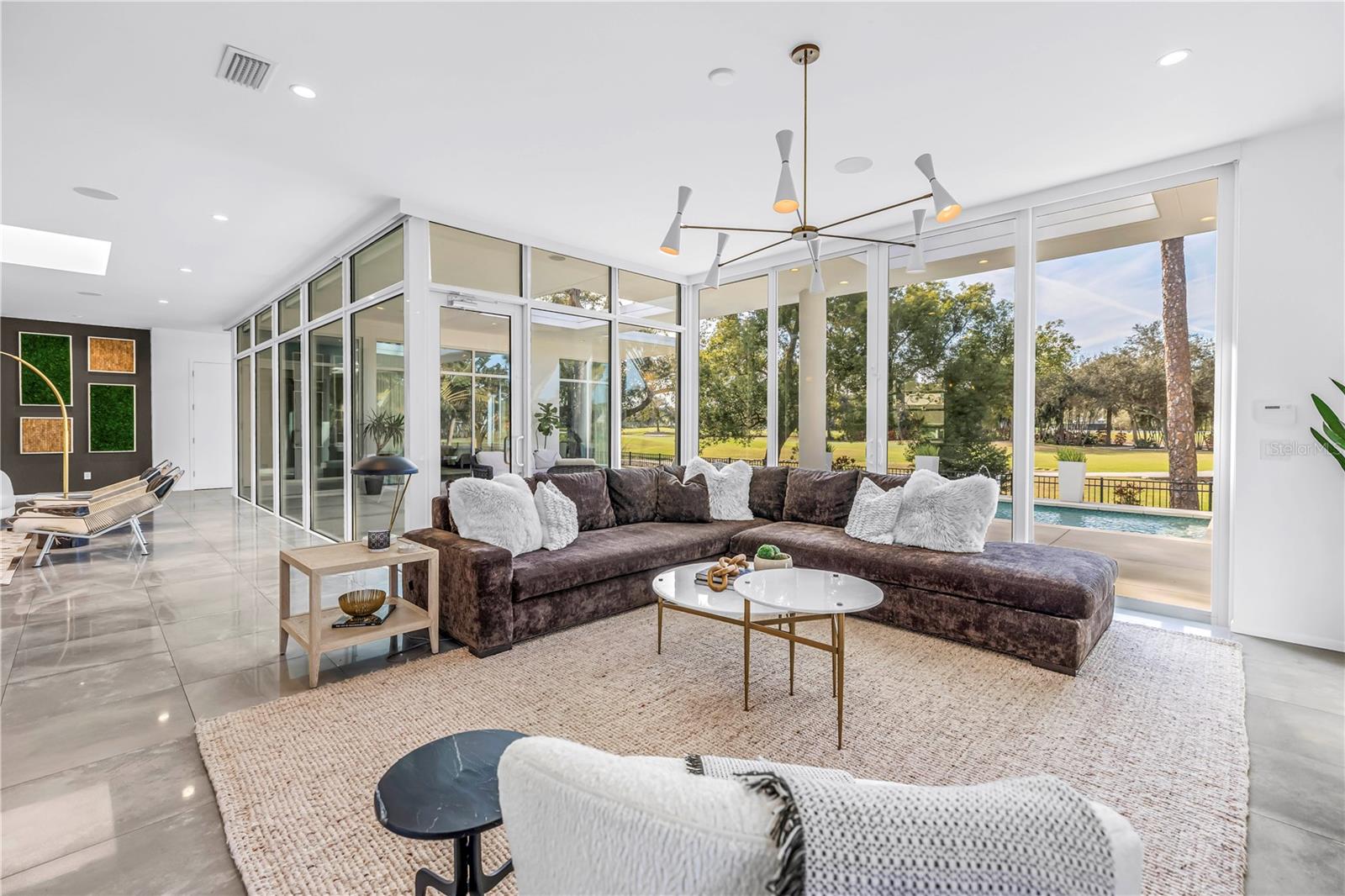 Listing photo id 9 for 3324 Walnut Street Ne