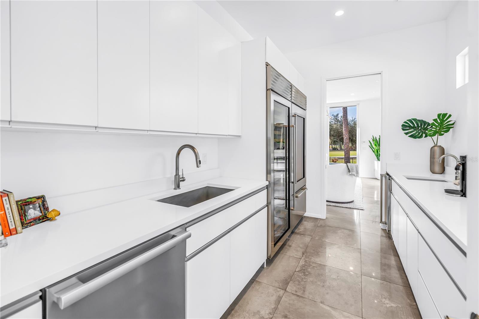 Listing photo id 19 for 3324 Walnut Street Ne