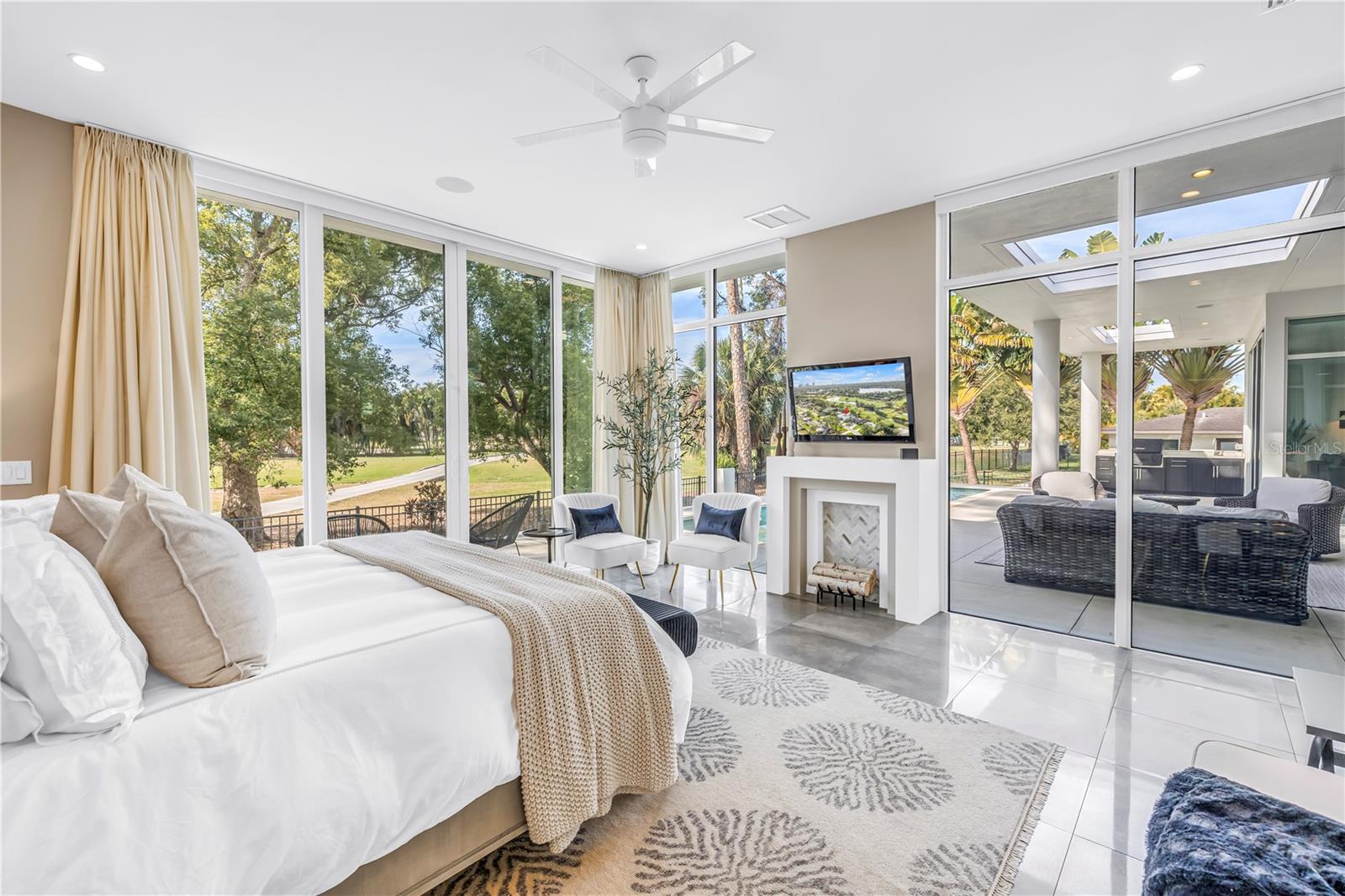 Listing photo id 20 for 3324 Walnut Street Ne