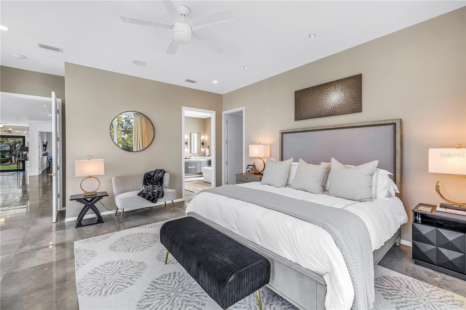 Listing photo id 21 for 3324 Walnut Street Ne