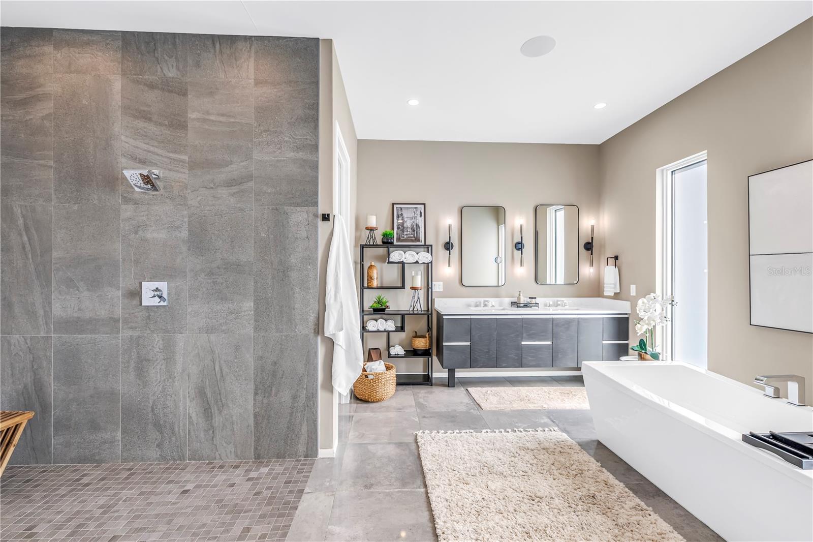 Listing photo id 24 for 3324 Walnut Street Ne