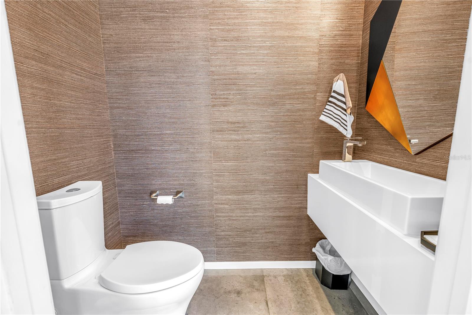 Listing photo id 27 for 3324 Walnut Street Ne