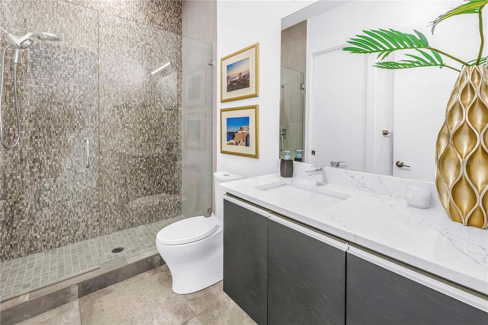 Listing photo id 32 for 3324 Walnut Street Ne