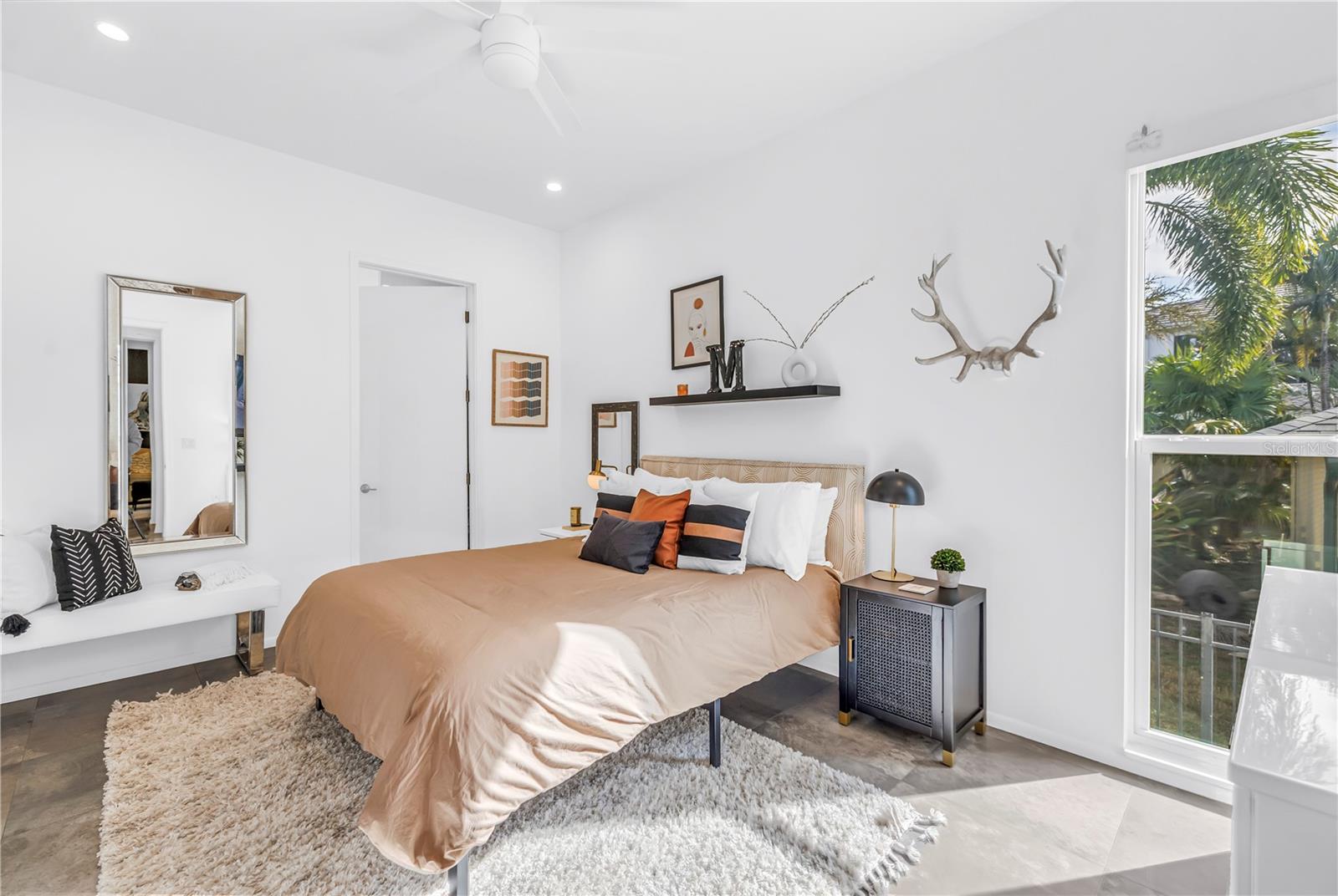 Listing photo id 33 for 3324 Walnut Street Ne