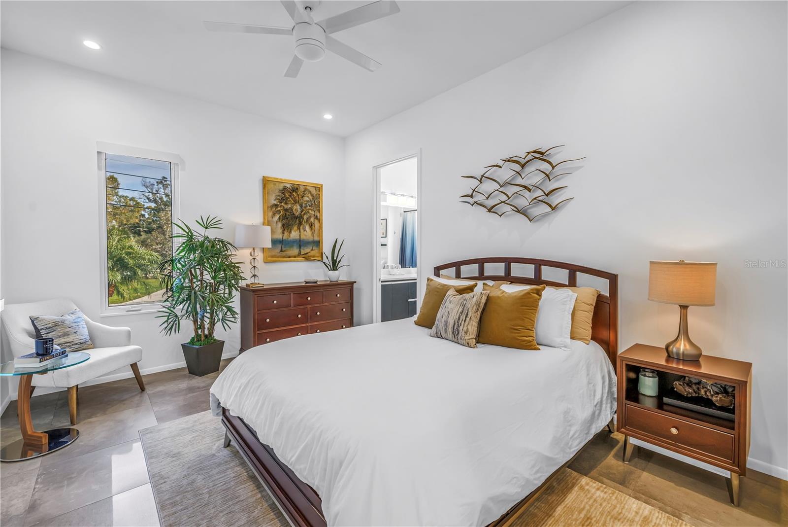 Listing photo id 37 for 3324 Walnut Street Ne