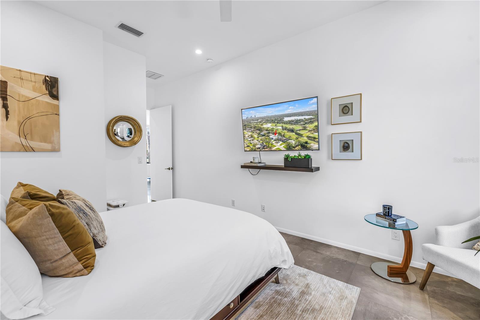 Listing photo id 38 for 3324 Walnut Street Ne