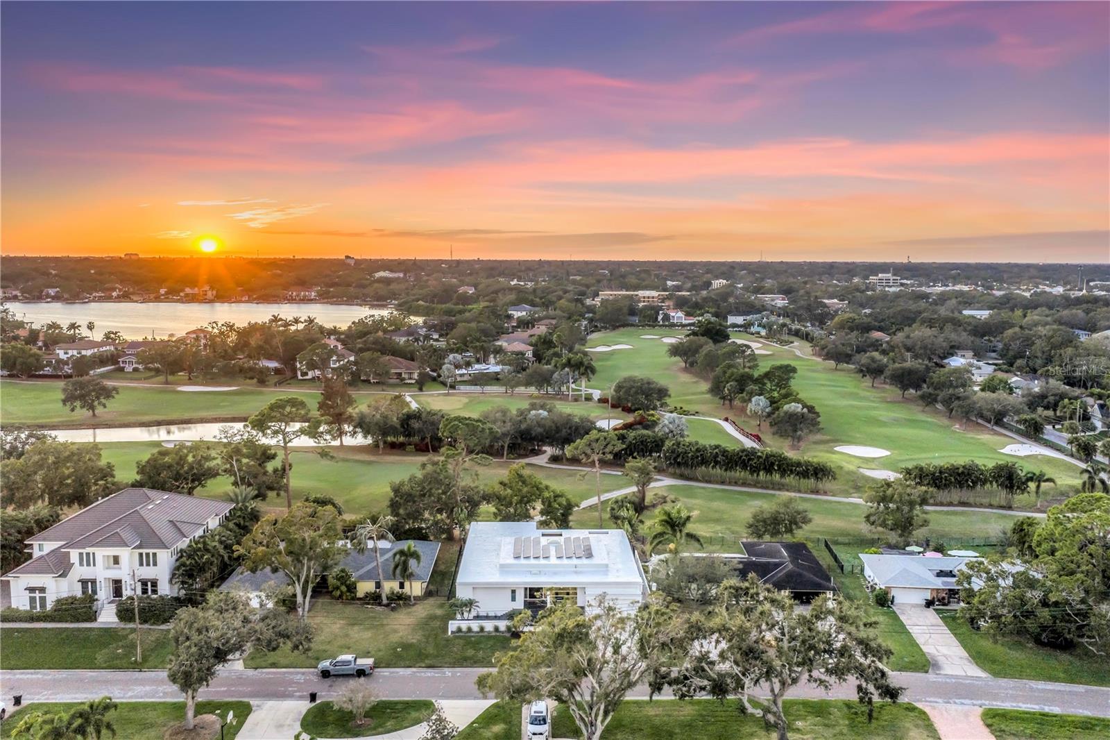 Listing photo id 48 for 3324 Walnut Street Ne