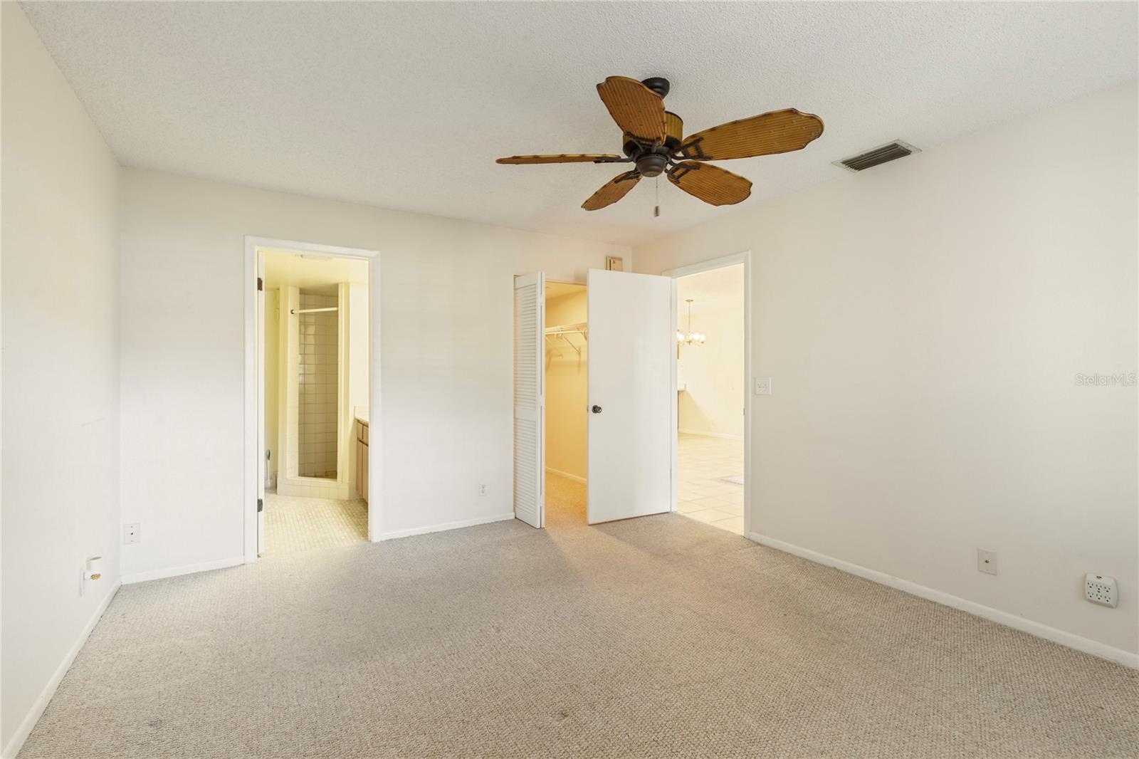 Image 2 of 32 For 101 Lake Avenue Ne 209