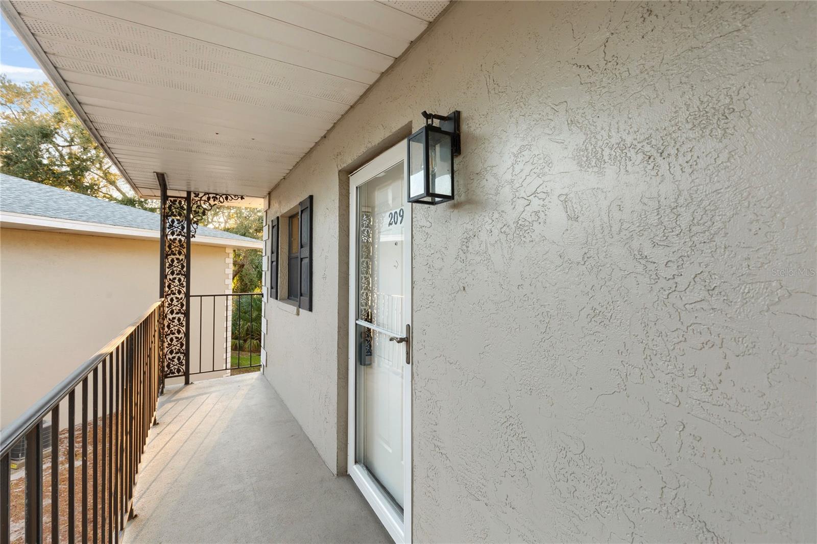 Image 26 of 32 For 101 Lake Avenue Ne 209