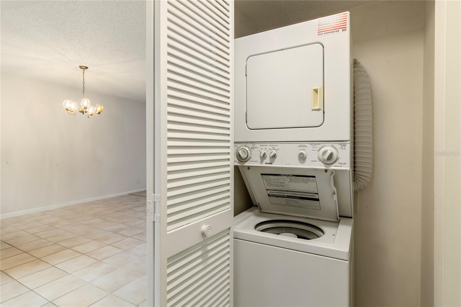 Image 30 of 32 For 101 Lake Avenue Ne 209