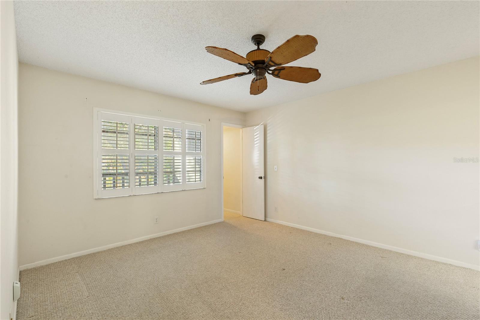 Image 6 of 32 For 101 Lake Avenue Ne 209