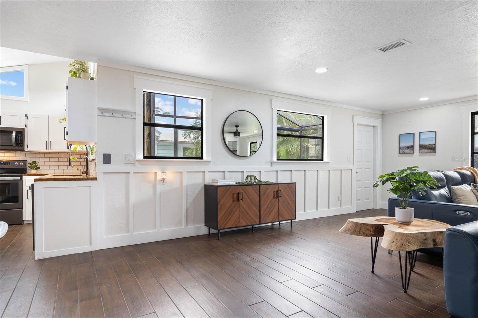 Image 10 of 38 For 12756 Poinsettia Avenue