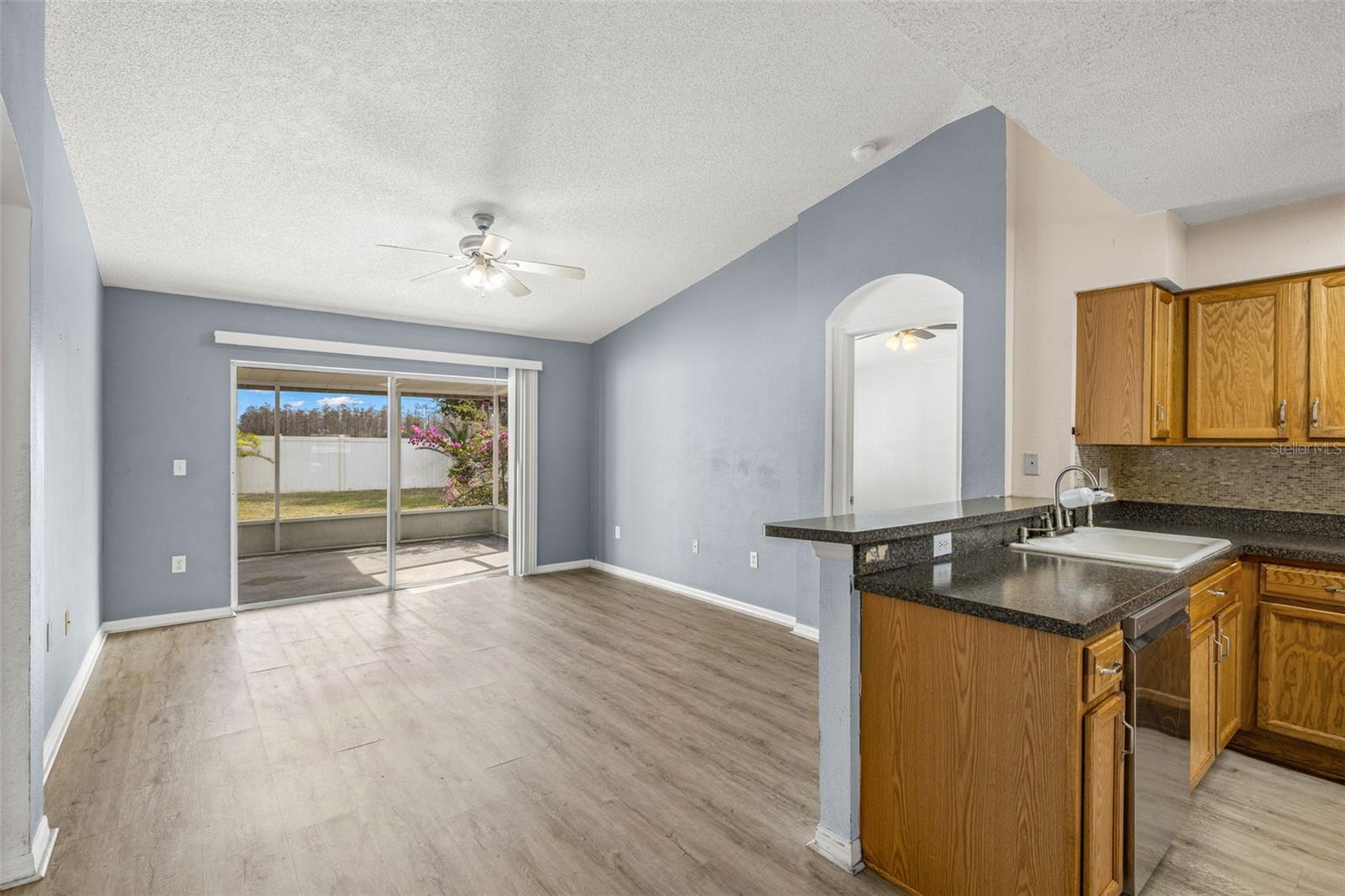 Image 12 of 37 For 6114 School House Court