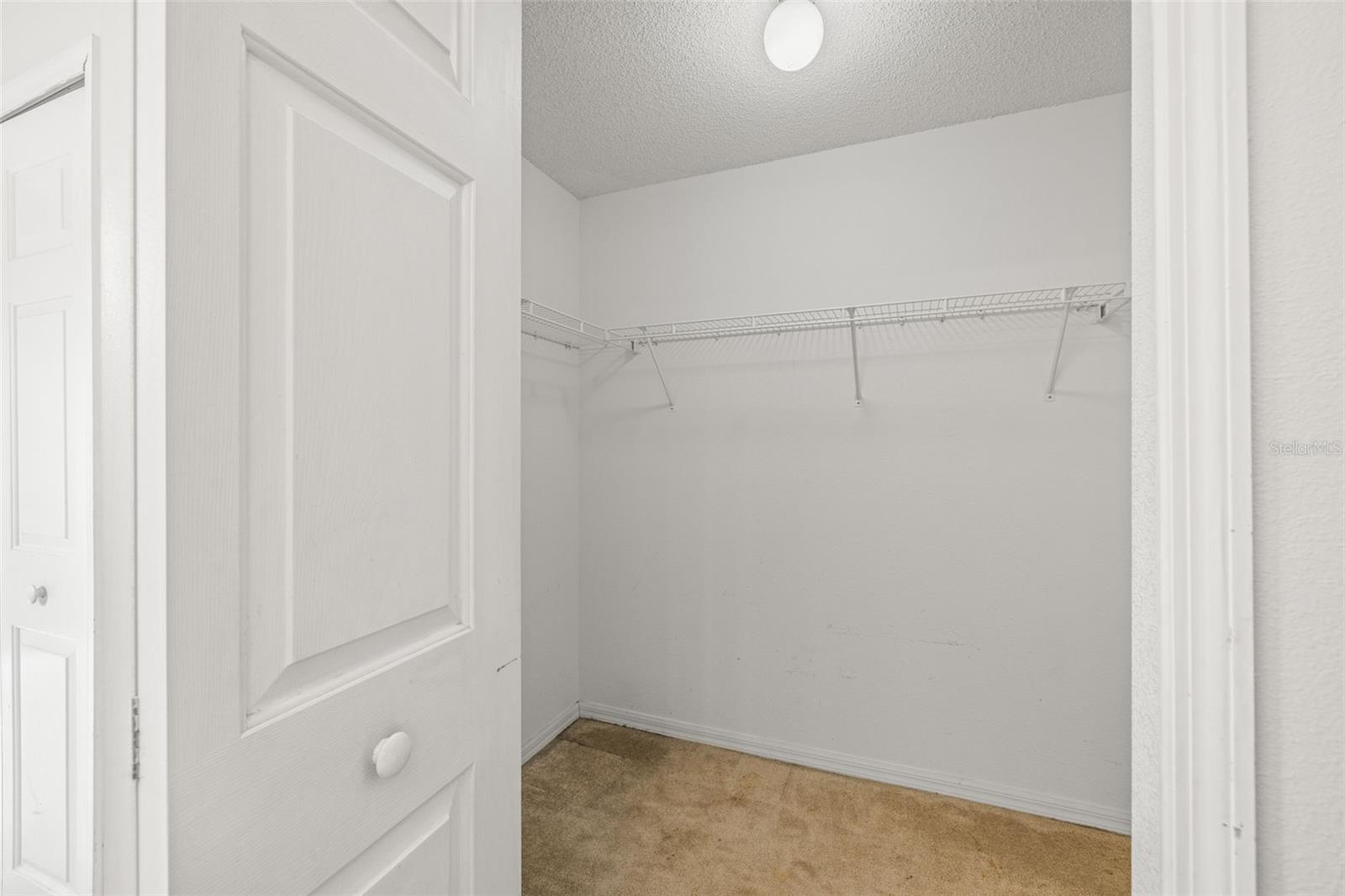 Image 17 of 37 For 6114 School House Court