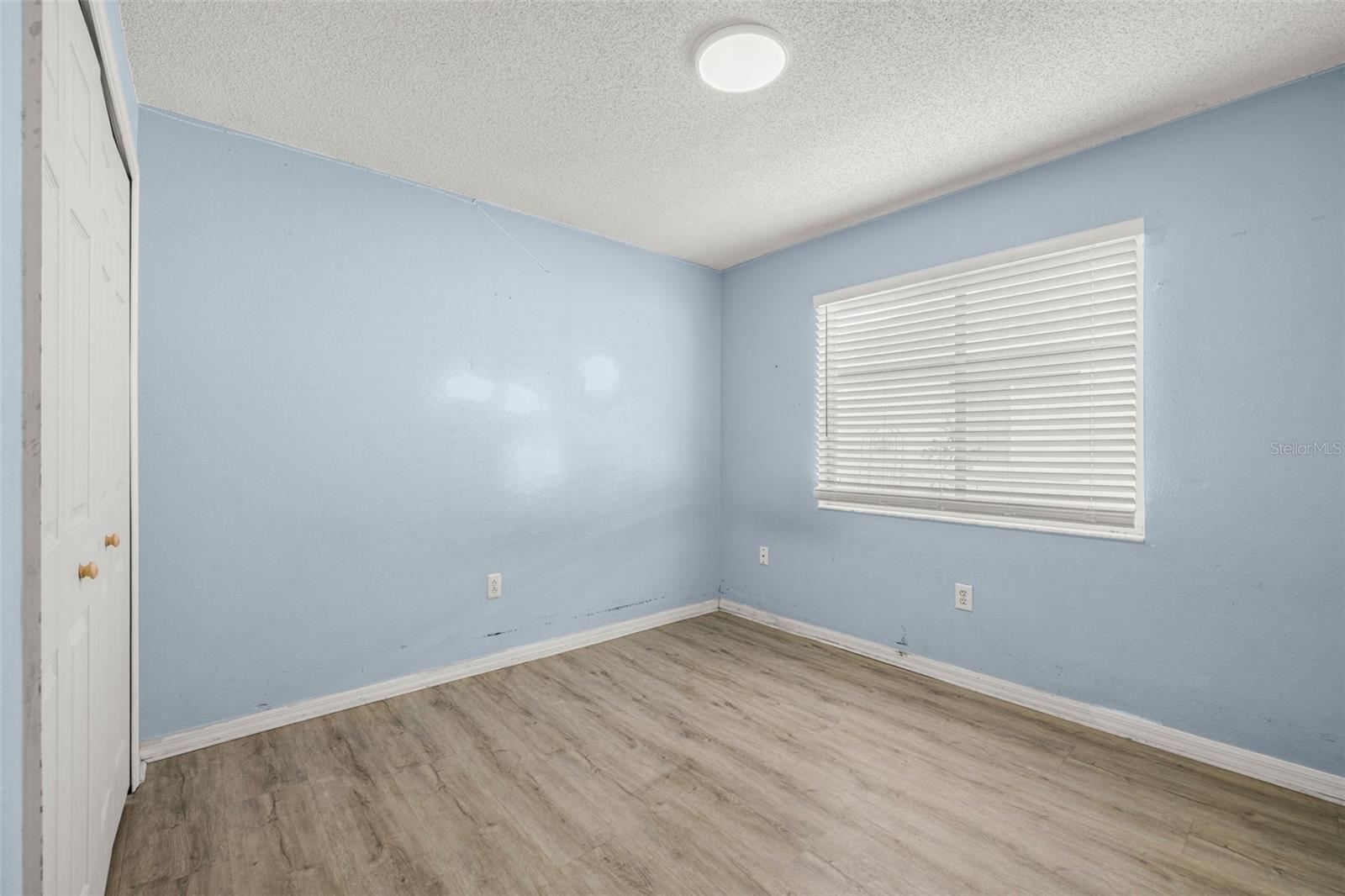 Image 21 of 37 For 6114 School House Court