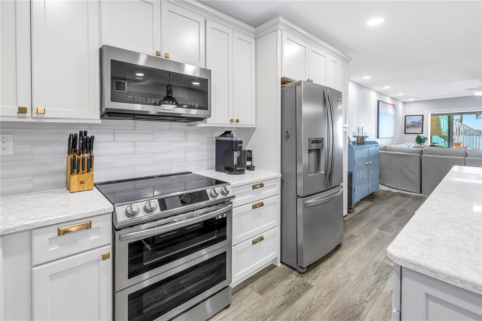 Image 11 of 75 For 800 Madonna Boulevard A