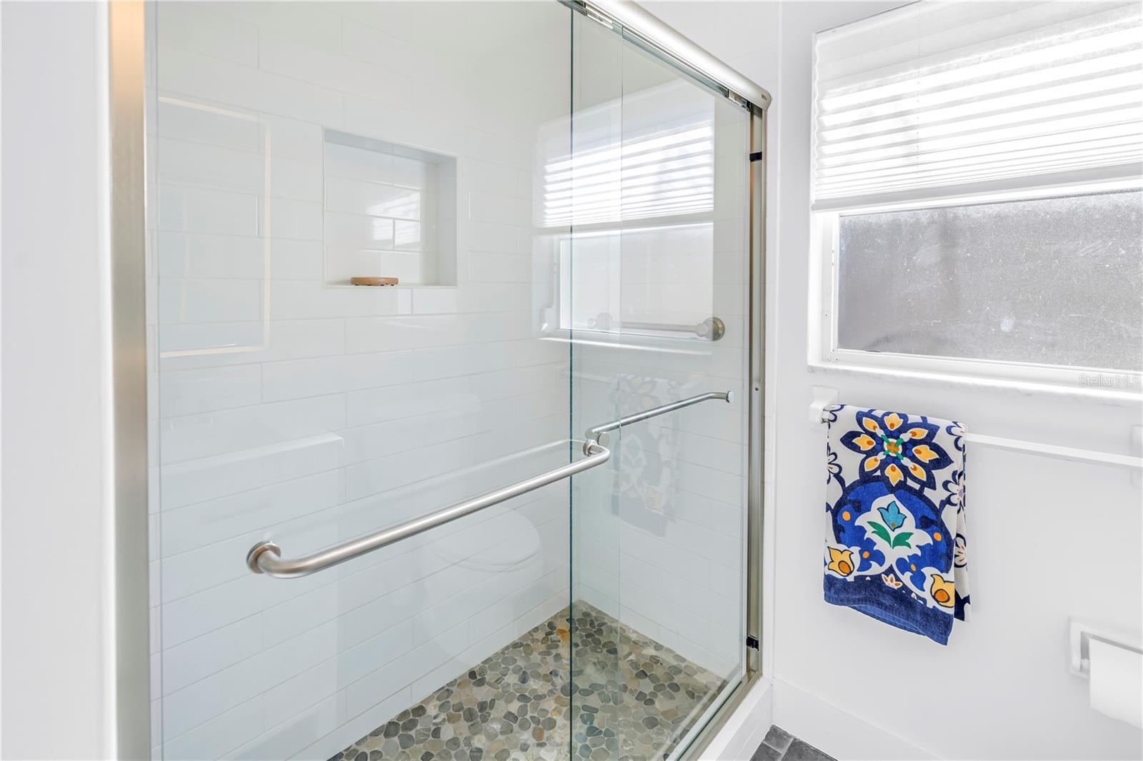 Listing photo id 39 for 2890 Alton Drive