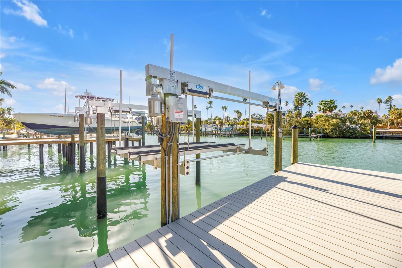 Listing photo id 64 for 2890 Alton Drive