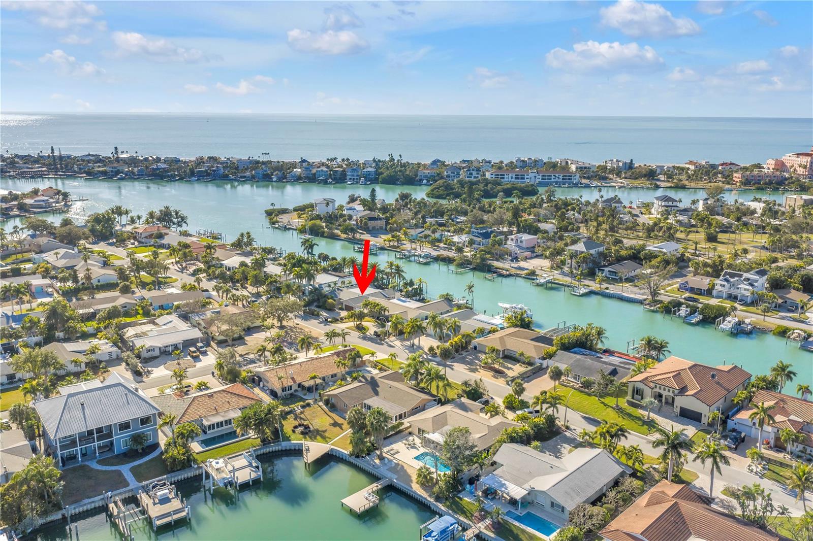 Listing photo id 85 for 2890 Alton Drive