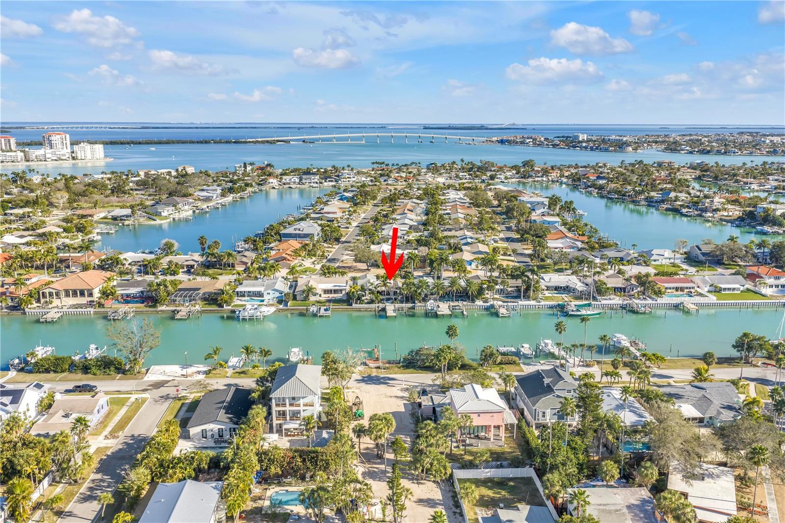 Listing photo id 93 for 2890 Alton Drive