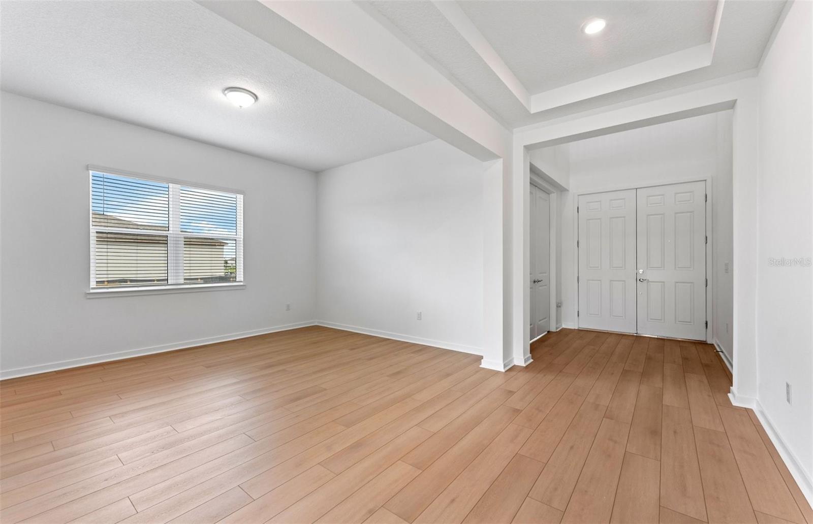 Listing photo id 5 for 6926 Gilly Shadow Street