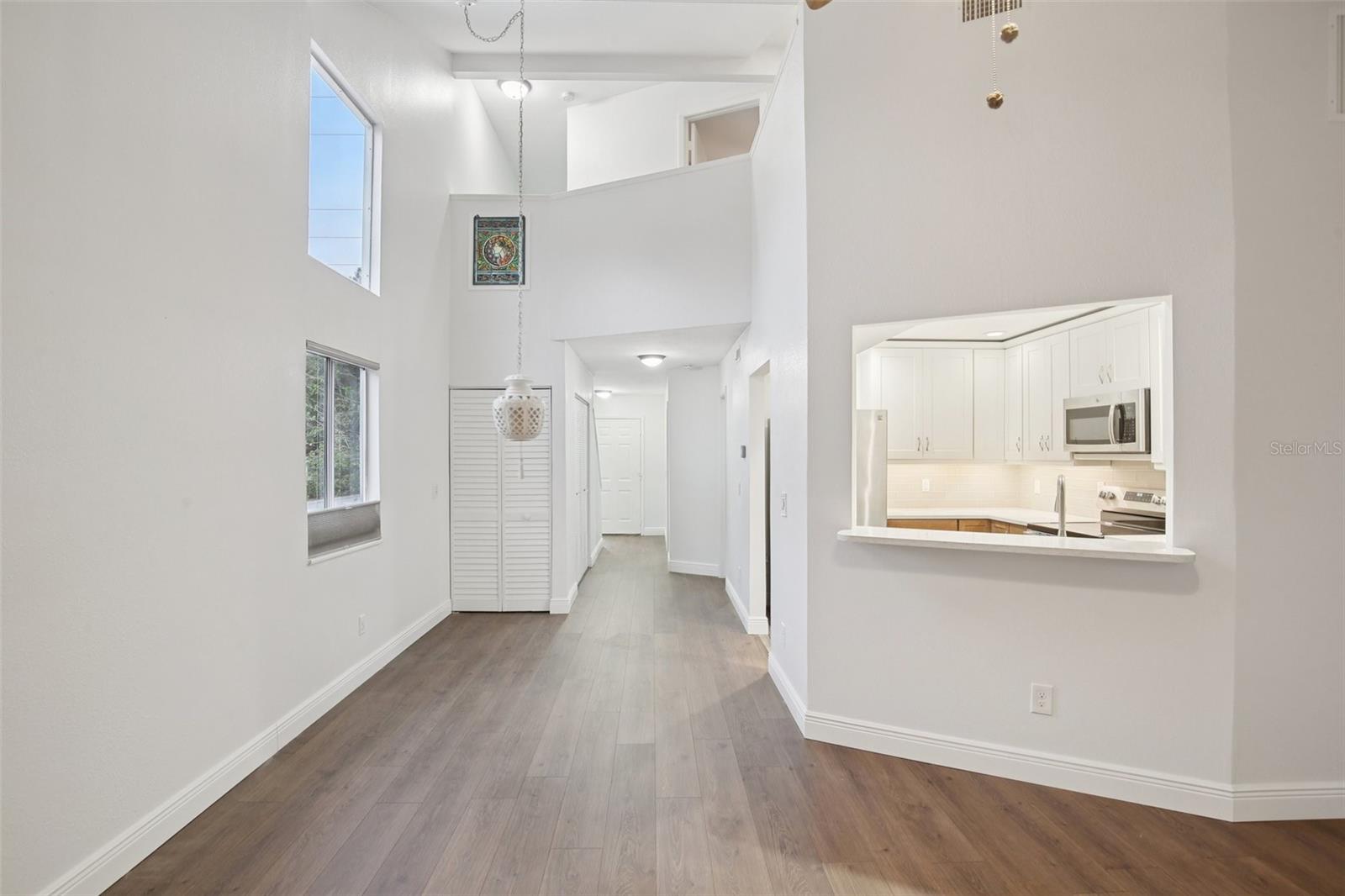 Image 4 of 29 For 500 New York Avenue 21