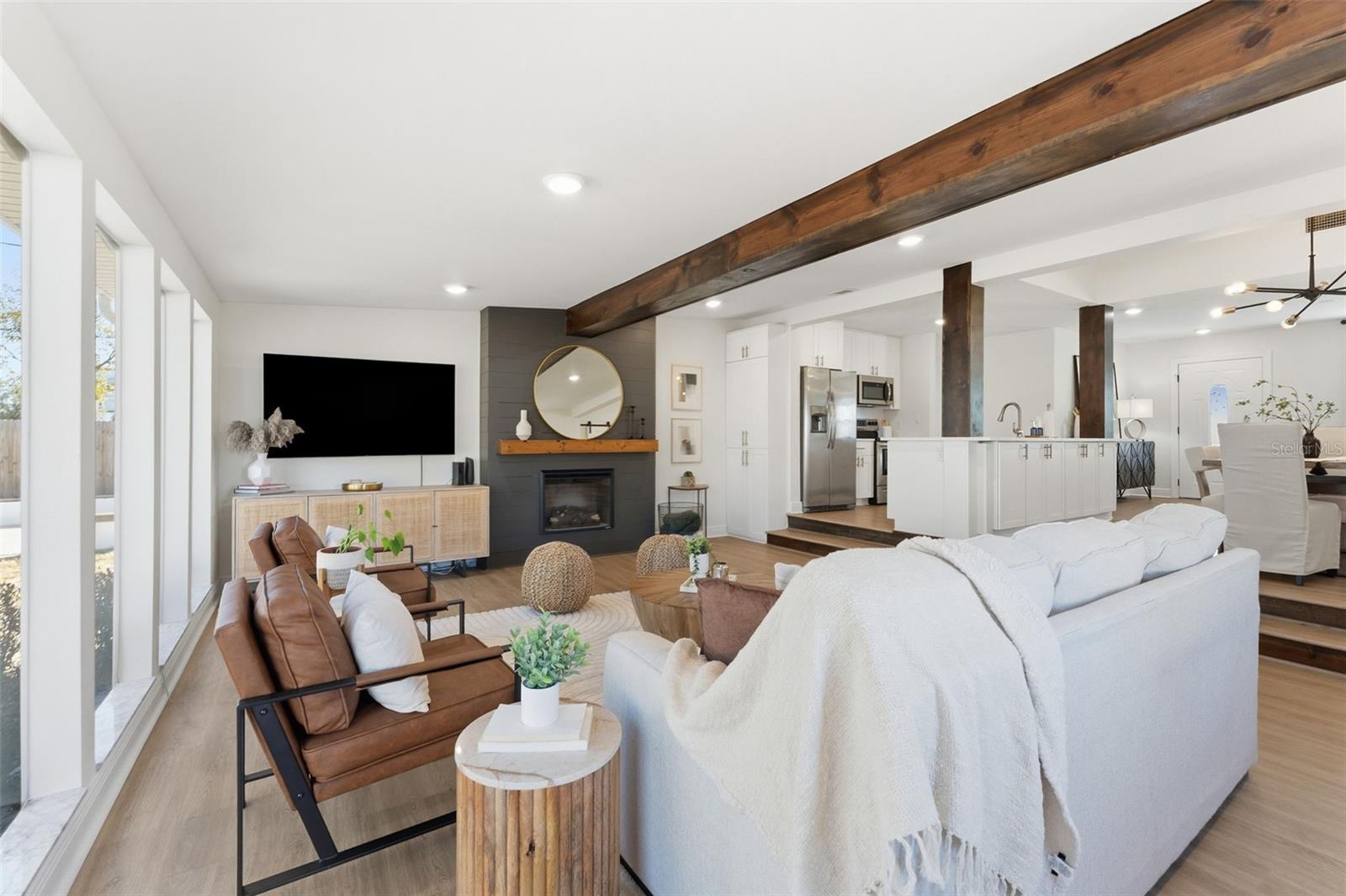 Listing photo id 13 for 5109 Rome Avenue