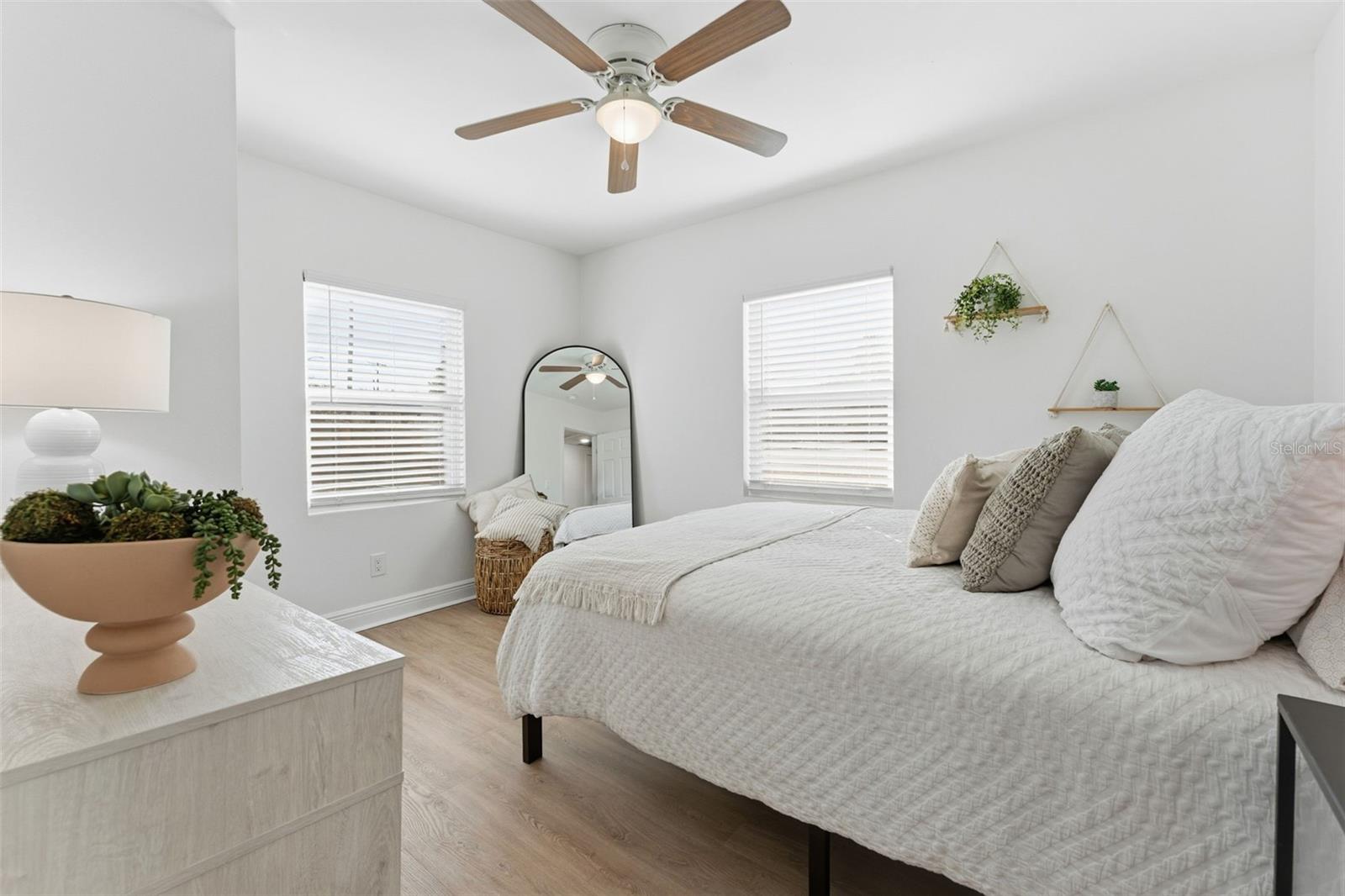 Listing photo id 18 for 5109 Rome Avenue