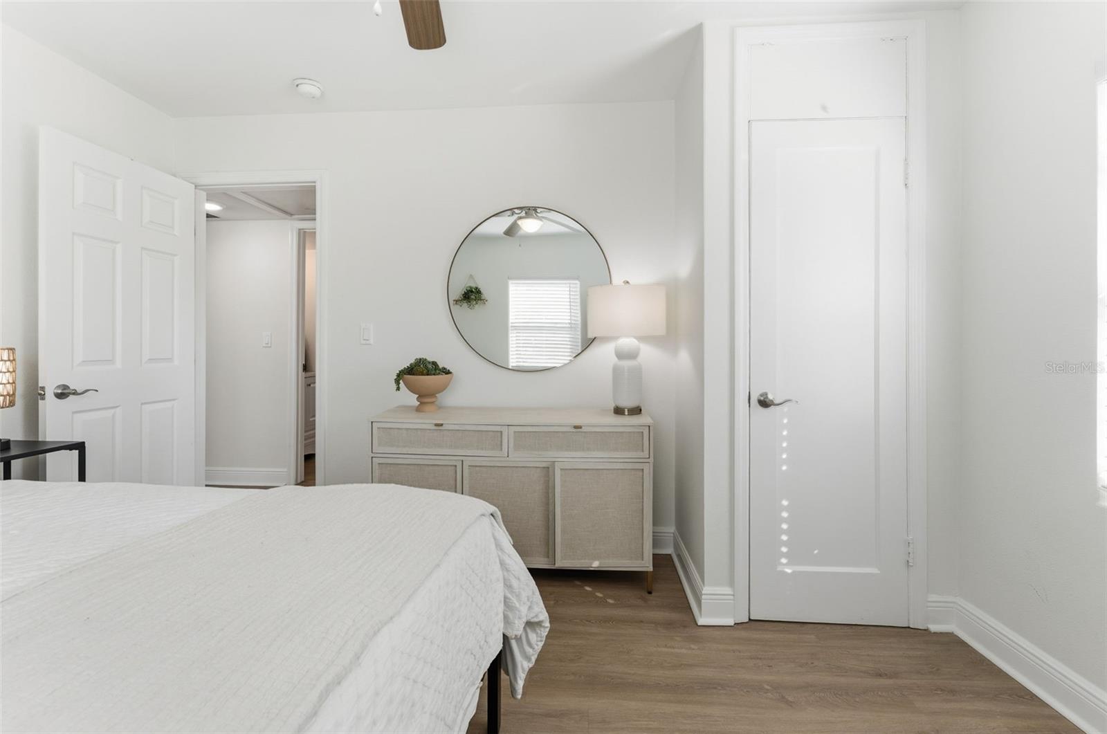 Listing photo id 19 for 5109 Rome Avenue