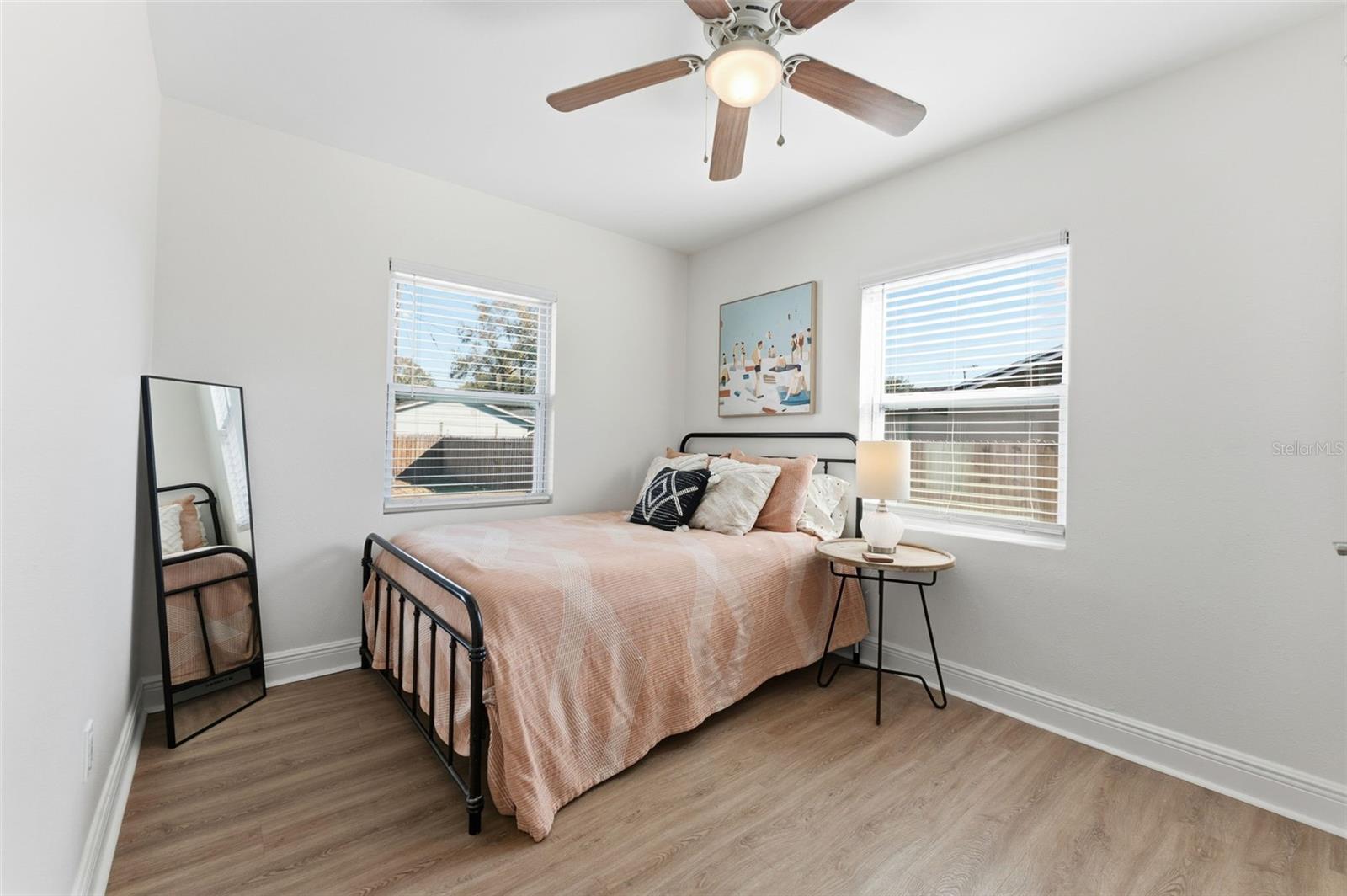 Listing photo id 21 for 5109 Rome Avenue