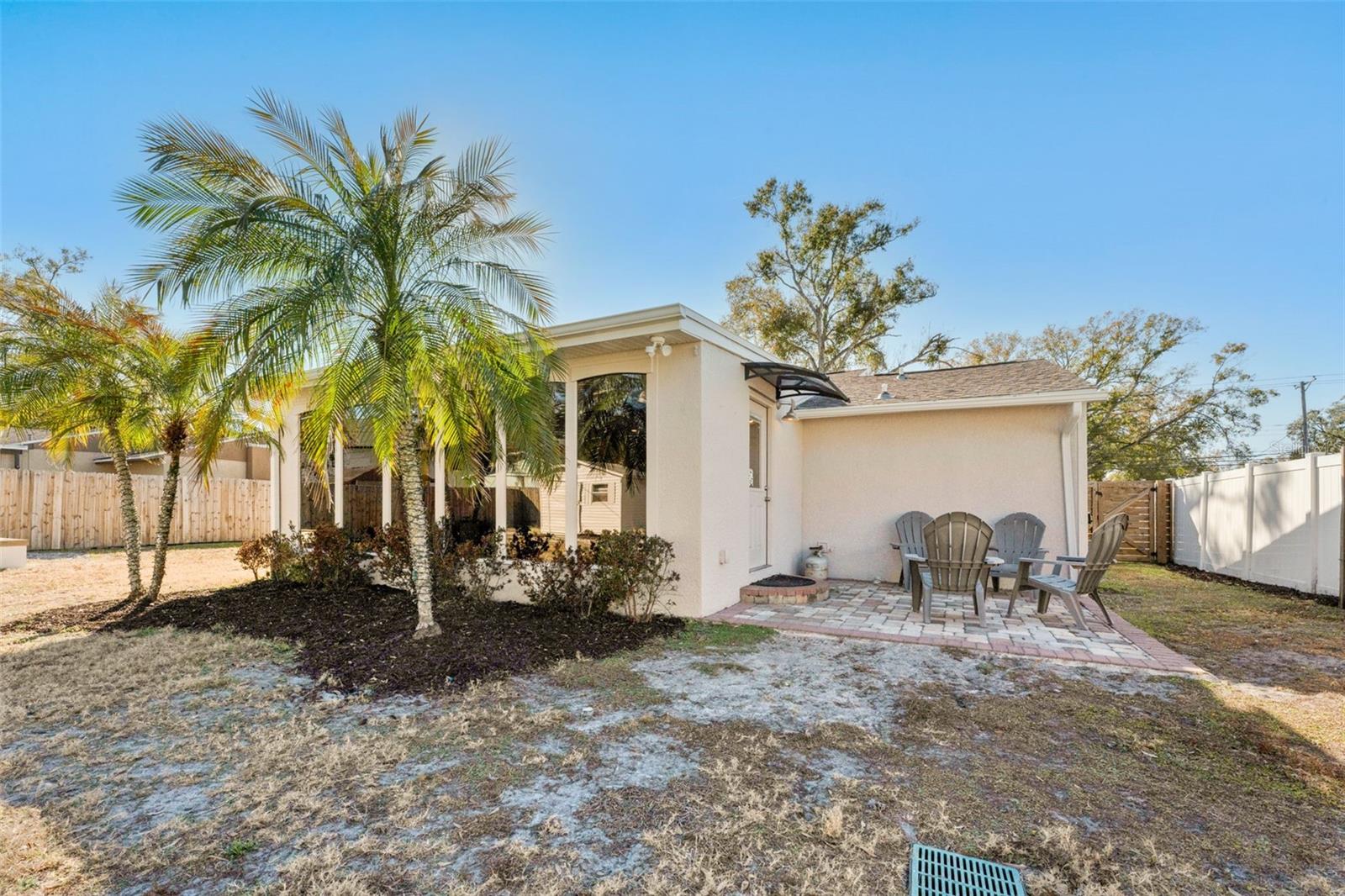 Listing photo id 25 for 5109 Rome Avenue