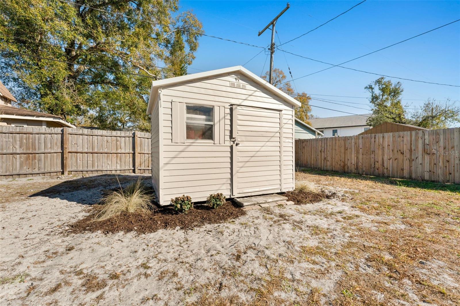 Listing photo id 28 for 5109 Rome Avenue