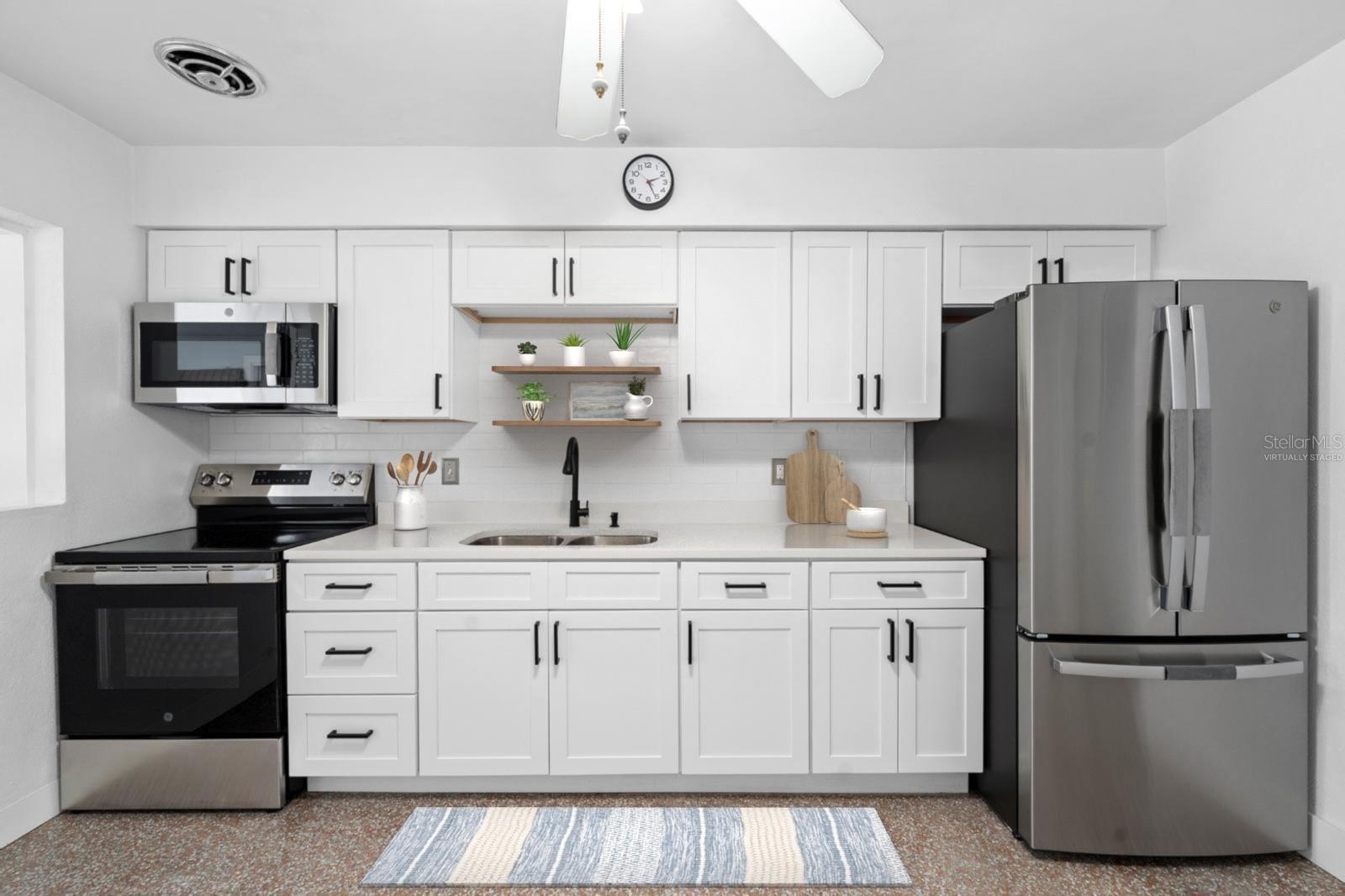 Image 11 of 33 For 9032 Bay Street Ne