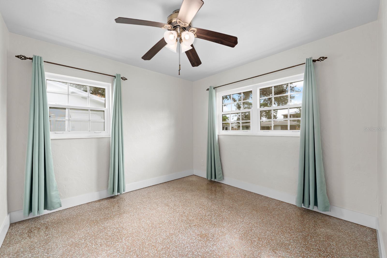 Image 21 of 33 For 9032 Bay Street Ne