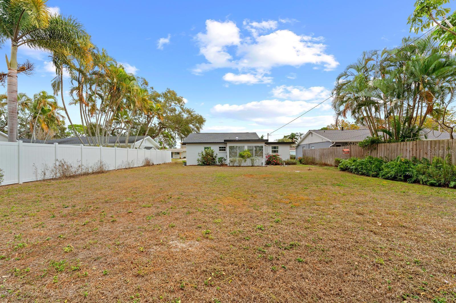 Image 24 of 33 For 9032 Bay Street Ne